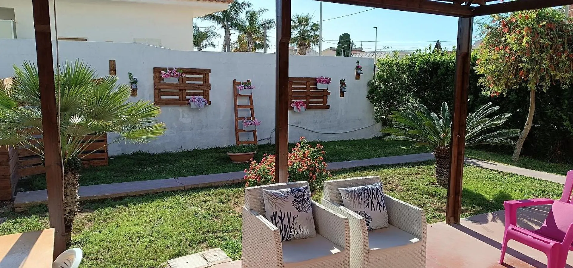 Summer Rooms Caucana Punta Secca Italien